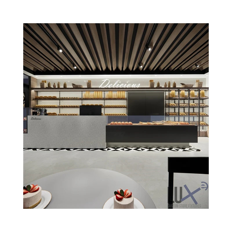 Interior Design Years - Maßgefertigte Bäckerei-Vitrinen aus Holz in Gold