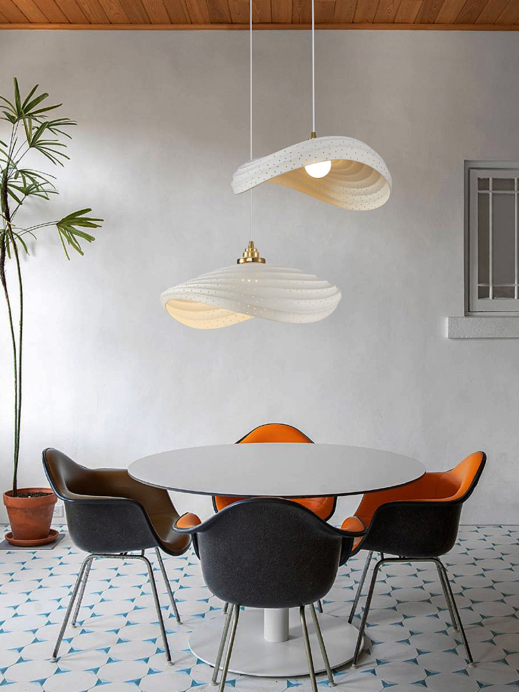Moderner Treppen-Kronleuchter  – Interior Design Years Bewertung und Preis